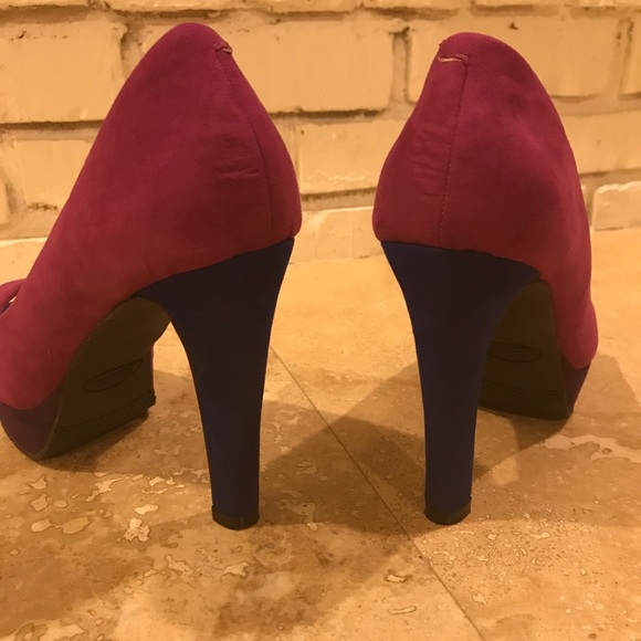 Candie's Stilettos - Picture 3 of 6