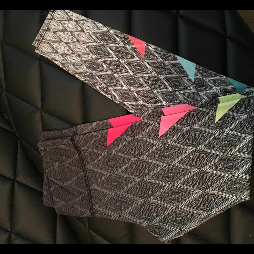 Onzie M/L leggings NWOT