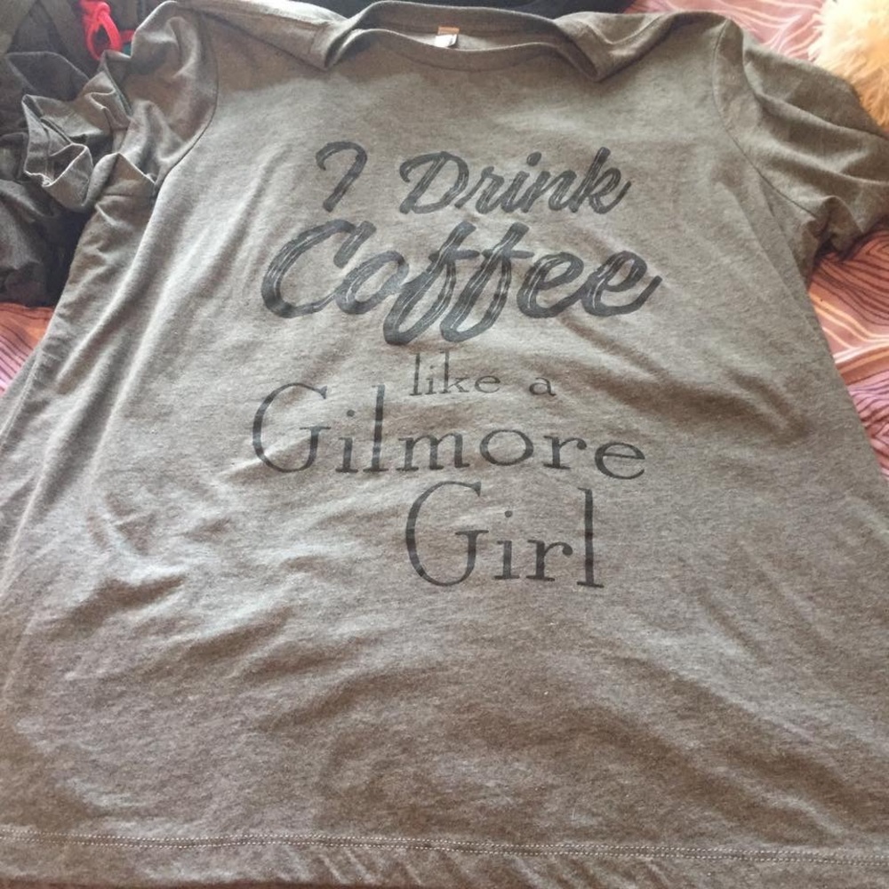 A short sleeve shirt