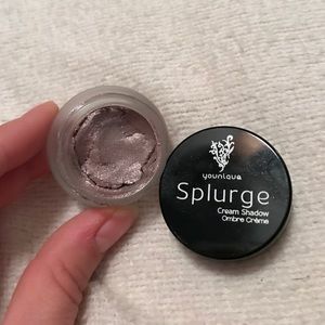 Younique splurge cream shadow- Dainty