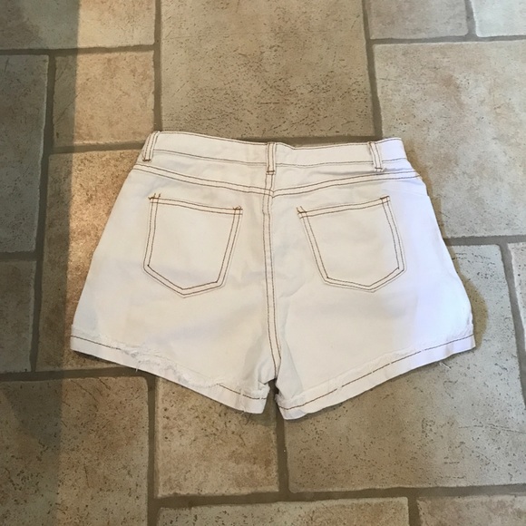 NWT white wash floral distressed denim cutoffs - Picture 5 of 5