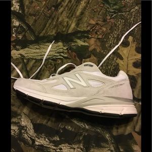 New Balance 990v4 (new without box)