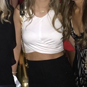 Tobi fitted twist top