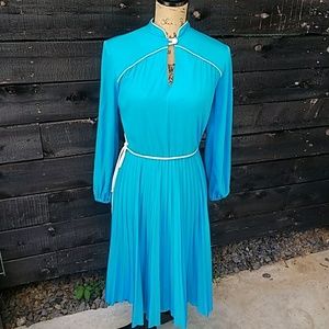 Vintage 70s Turquoise Pleated Midi Dress