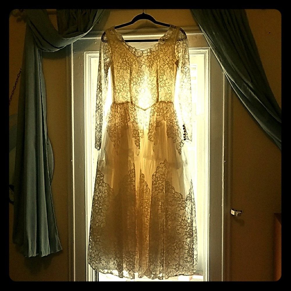 Stunning Vintage Wedding Dress