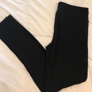 LuLaRoe Solid Black Tall and Curvy Leggings