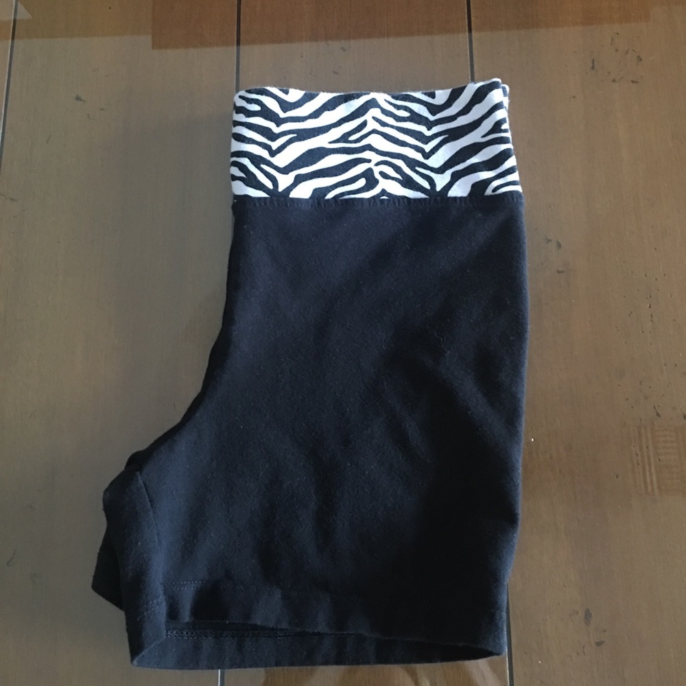 Daskin workout shorts