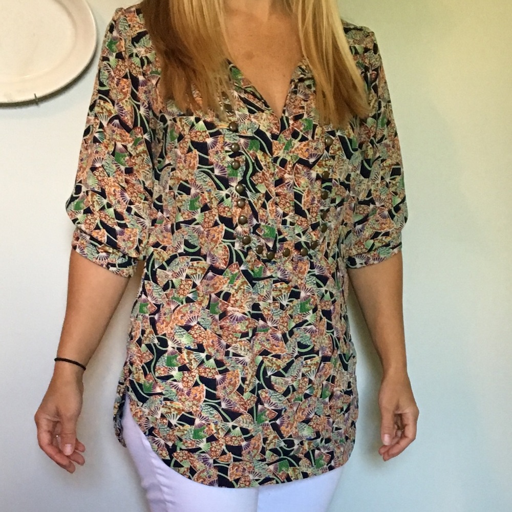 Angie fan print top