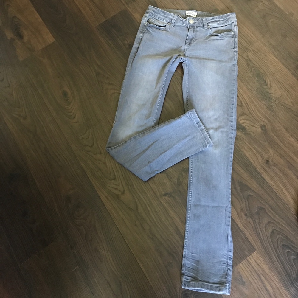 Aeropostale gray skinny jeans 3/4