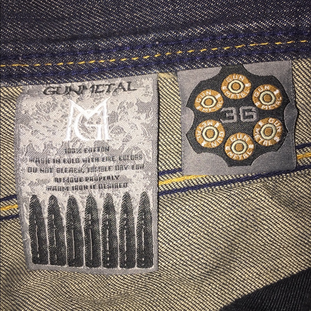 I'm selling my used gunmetal jeans, it's dark blue