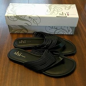 Shï by Journeys Molly Black Sandals - NIB