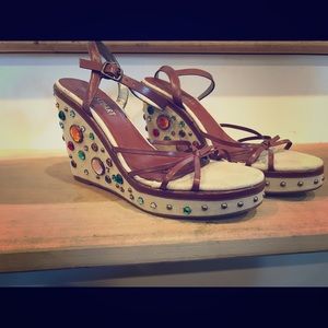 Brown strappy wedges