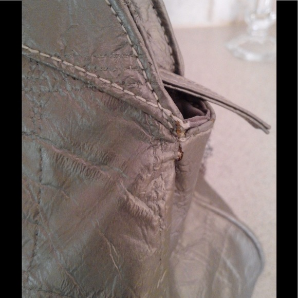 Chateau Gray Metallic Flower Handbag - Picture 6 of 8