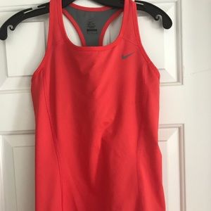 🆕 Nike workout tank top