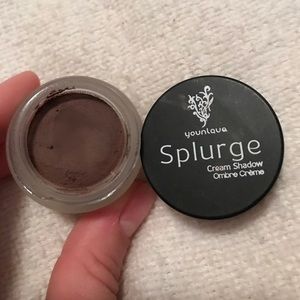 Younique splurge cream shadow- Faithful matte