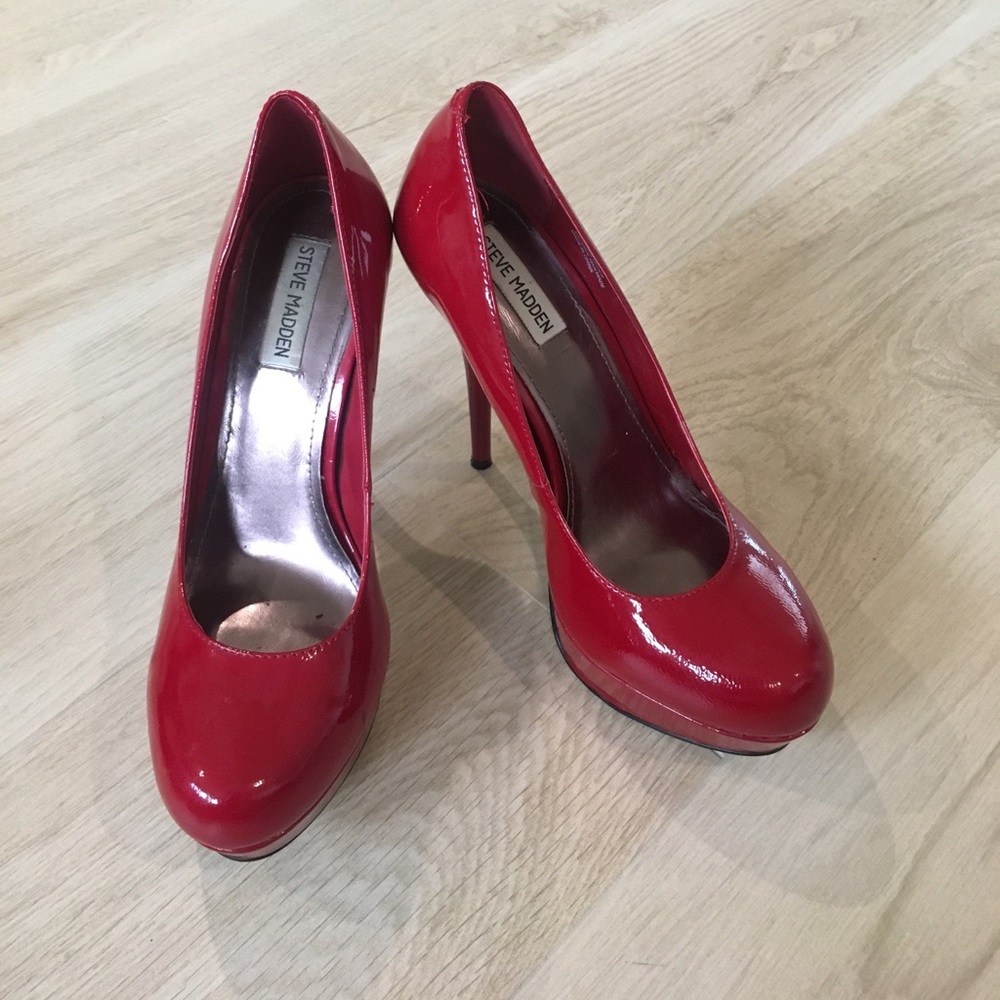 Red Steve Madden platforms!