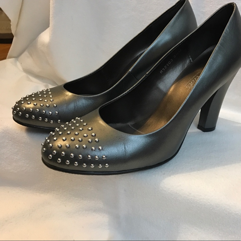Silver studded pewter pumps