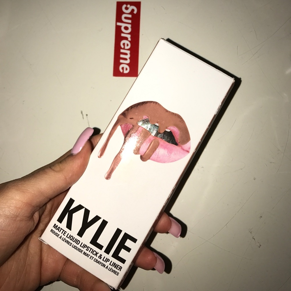 Kylie Cosmetics LipKit in "Exposed"