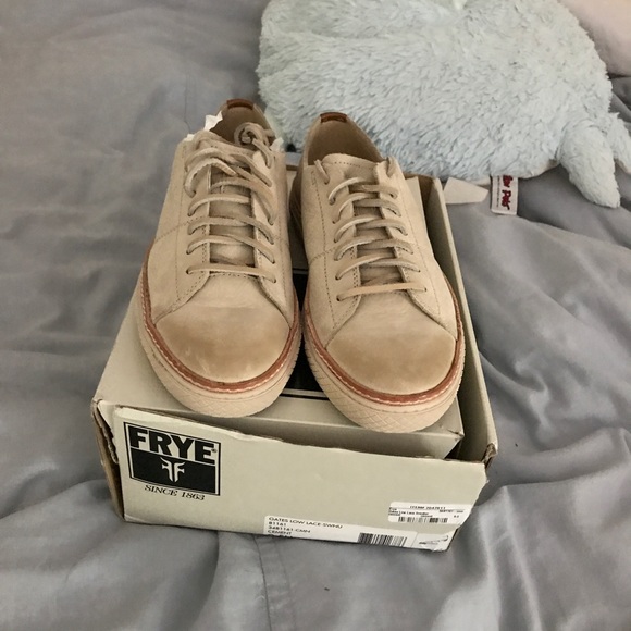 frye gates low lace