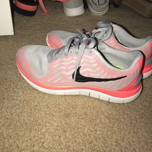 women's nike free runs size 6.5