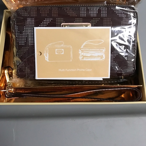 Micheal Kors Bronze/Brown Wristlet - Picture 5 of 5