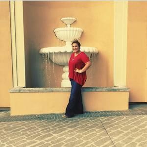 Meet your Posher, Baylee dawn