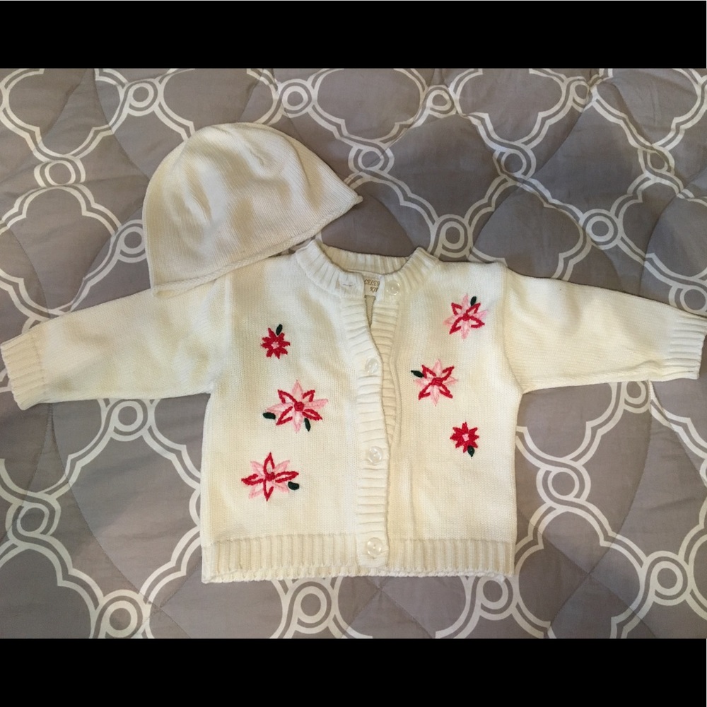 NWOT BABY GIRL SWEATER WITH BEANIE