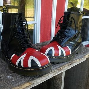 Black Dr.Martins with the UK flag. Size 9.