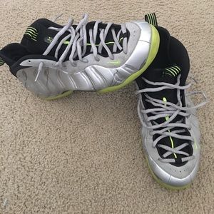 Nike foam Posit