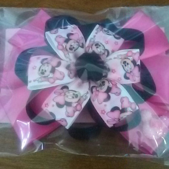 Hair bows - Picture 1 of 1