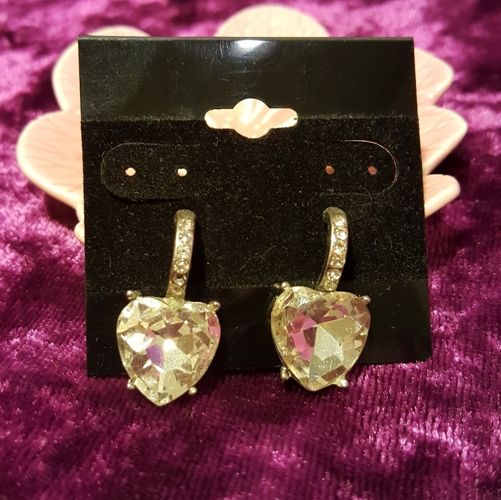 NEW! Crystal heart shaped drop earrings