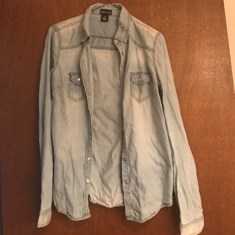 Women's light blue Denim Top from Wet Seal