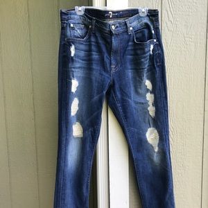 Relaxed Distressed Skinny Jean