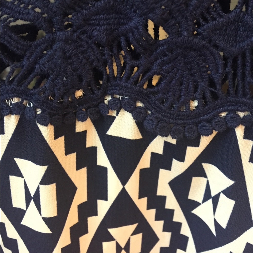 Navy patterned tank with crochet neckline - Picture 3 of 3