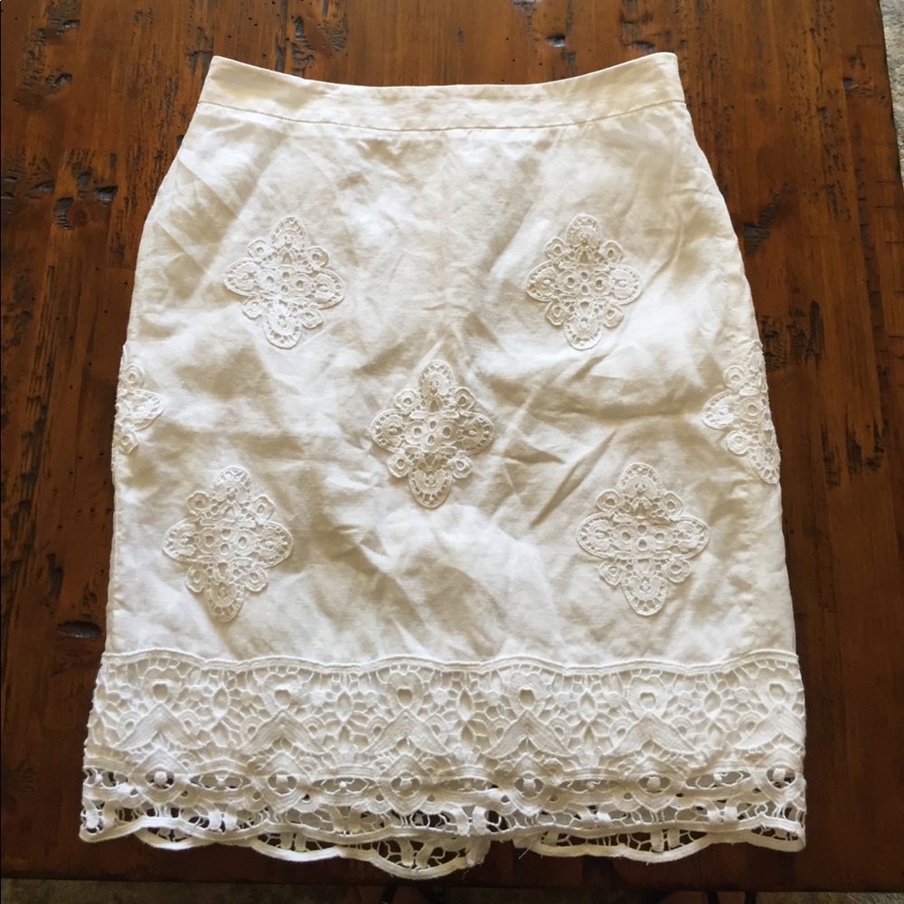 LOFT white embroidered pencil skirt