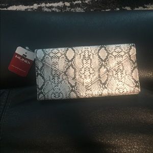 Mundi wallet/wristlet