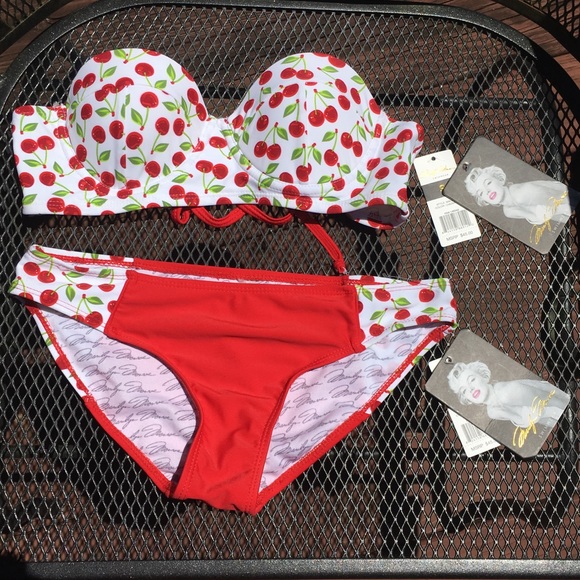 MARILYN MONROE CHERRY RED BIKINI - Picture 1 of 4