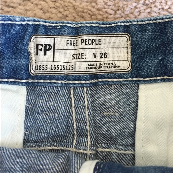 Free People Sweet Surrender Denim Shorts NEW - Picture 3 of 5