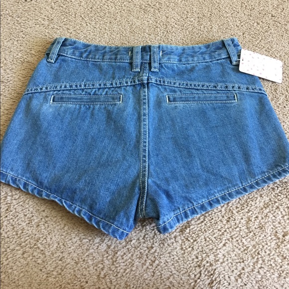 Free People Sweet Surrender Denim Shorts NEW - Picture 4 of 5