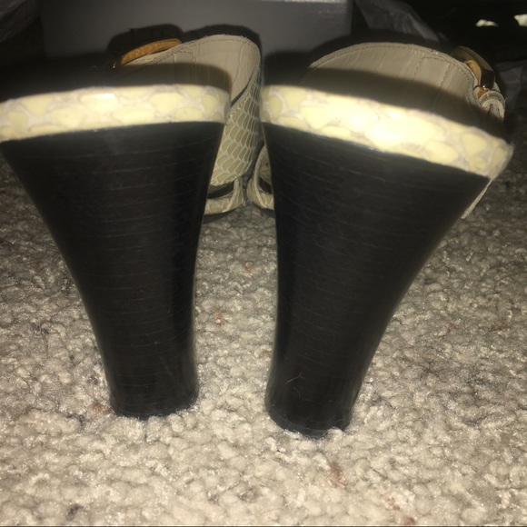 Franco Sarto "Dente" in Vanilla Cobra size 9 - Picture 4 of 5