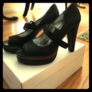 Calvin Klein Heel/Wedge Size 8