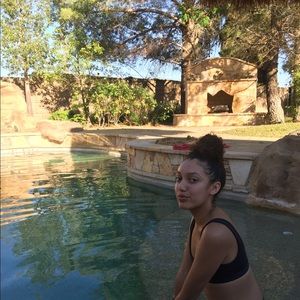 Meet your Posher, Alyssa