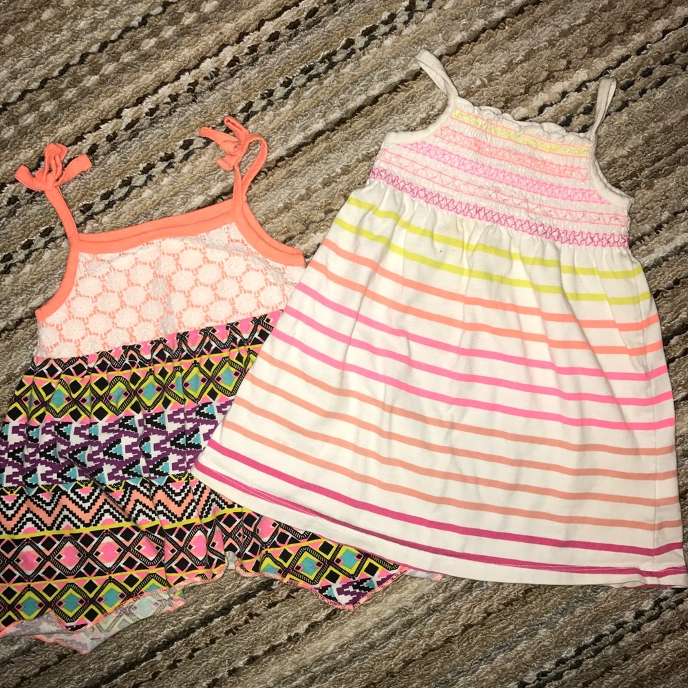18/24mo colorful tanks♦️