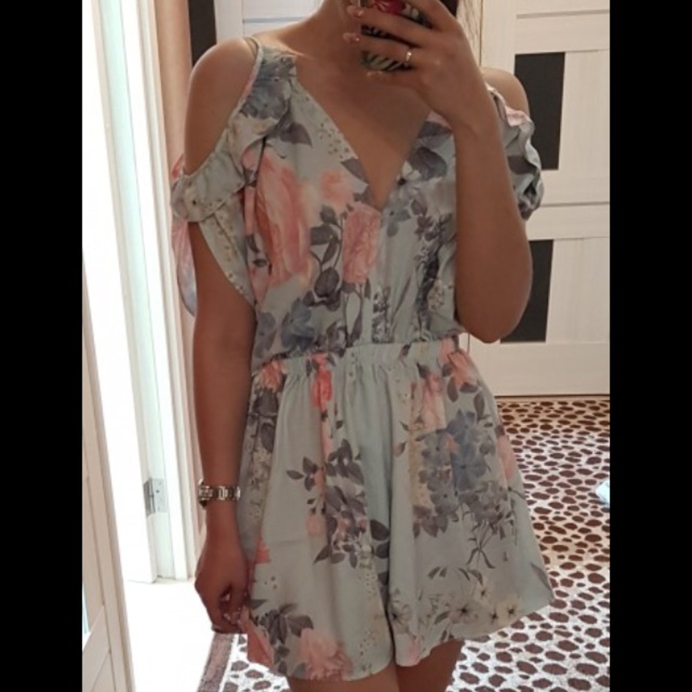 🆕Just in! Floral Ruffle Romper - Picture 5 of 6