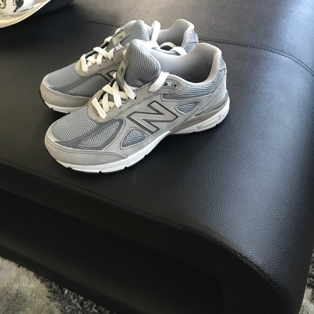 Brand New little kids“New Balance” youth size 2