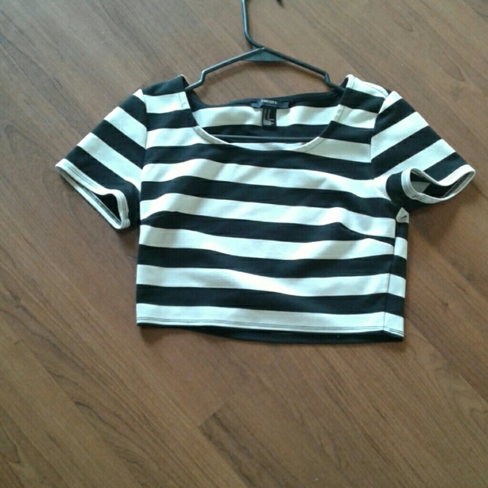 White and black crop top