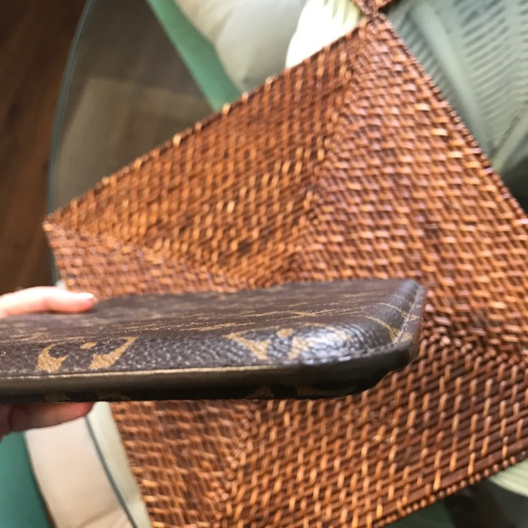 Louis Vuitton iPad case - Picture 4 of 7