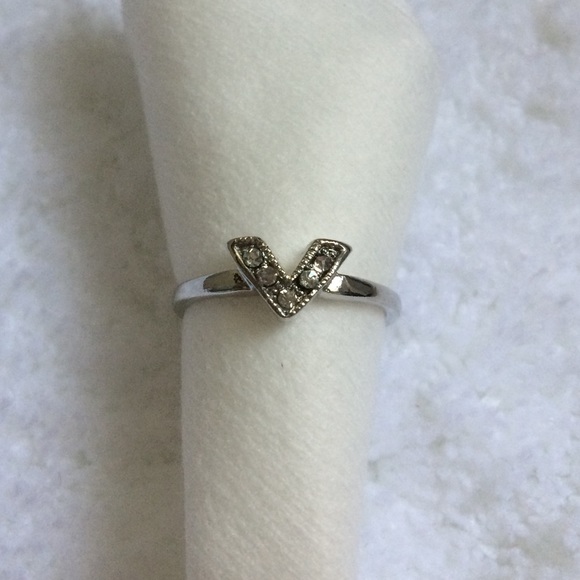 🔥SALE🔥 Set of 5 Rings Bundle - Picture 2 of 7