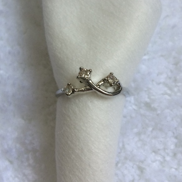 🔥SALE🔥 Set of 5 Rings Bundle - Picture 3 of 7