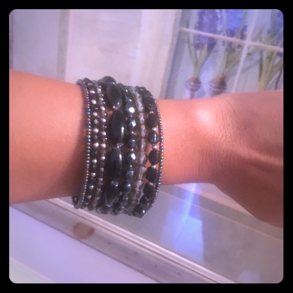 Black/Iridescent Beaded Stretch Bangle Bracelet